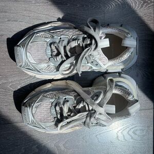 Muddy-effects Stylish Sneakers in gray